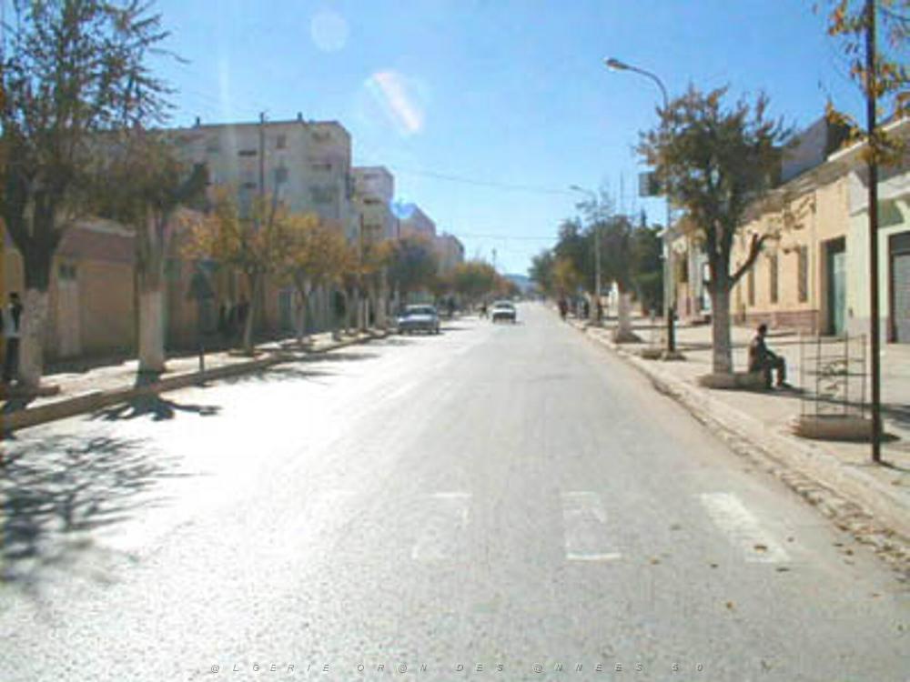 LE TELAGH UNE RUE 1.JPG
